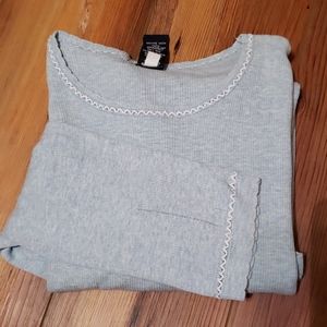 Gap classic long sleeved t-shirt